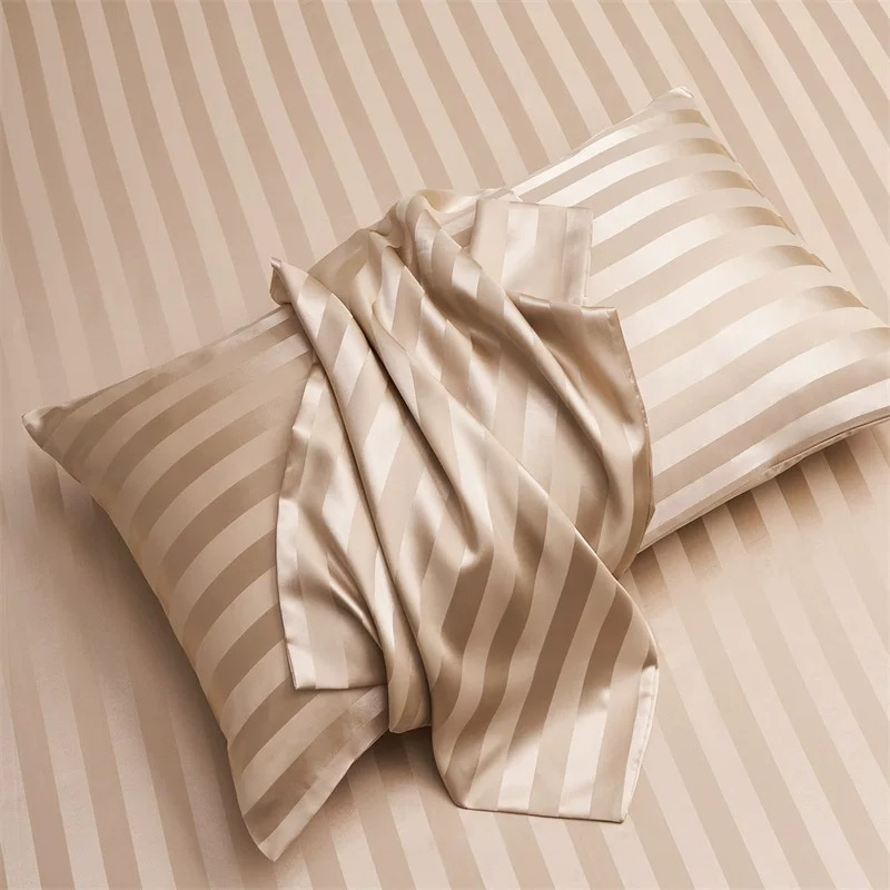 Sarung Bantal Microfiber 100% Poliester